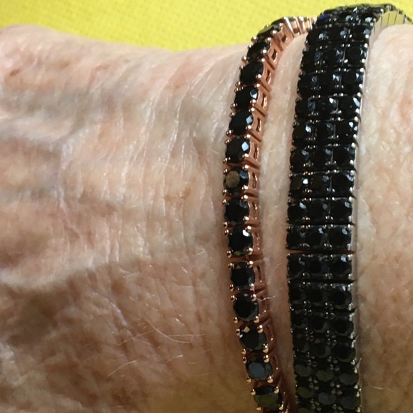 Spinel in Rose Gold - Picture 7 of 11